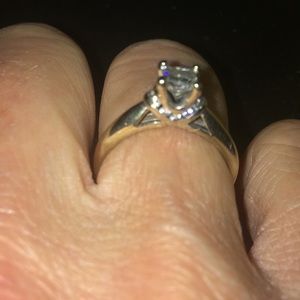 14k white gold diamond engagement ring